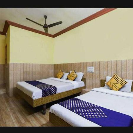 Oyo Hotel Apsara Guest House Ahmedabad Exterior foto